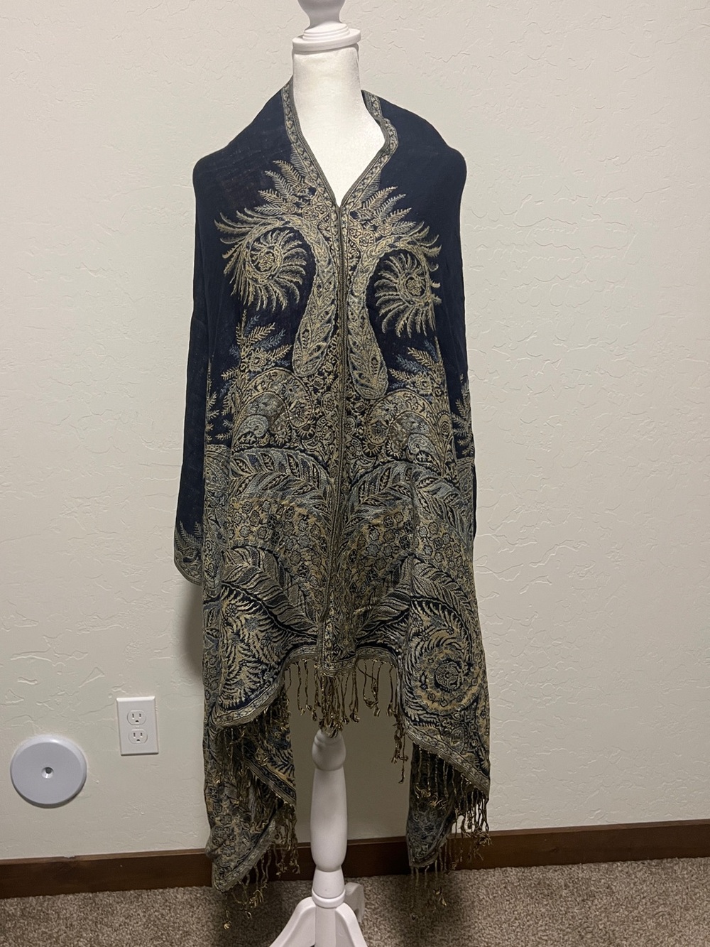 Vintage Navy Blue Gold Metallic Paisley Pashmina Shawl Scarf Poncho Wrap Tassel